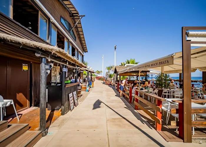 Luxury 2 Bedroom Beachfront Apt In Bali-Boho Style