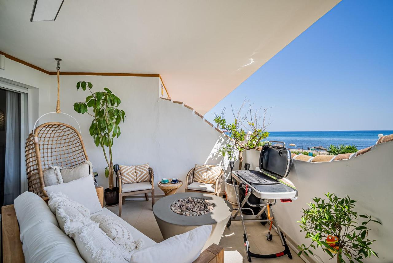 Luxury 2 Bedroom Beachfront In Bali-boho Style Apartment