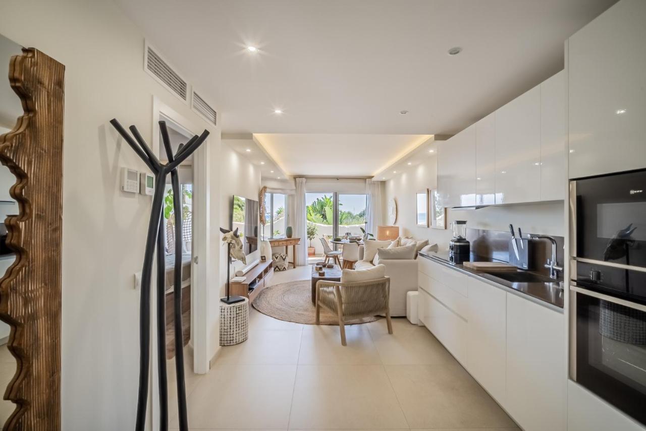 Luxury 2 Bedroom Beachfront In Bali-boho Style Sitio de Calahonda