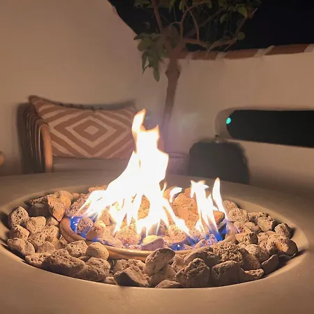Luxury 2 Bedroom Beachfront Apt In Bali-Boho Style Sitio de Calahonda Exterior photo